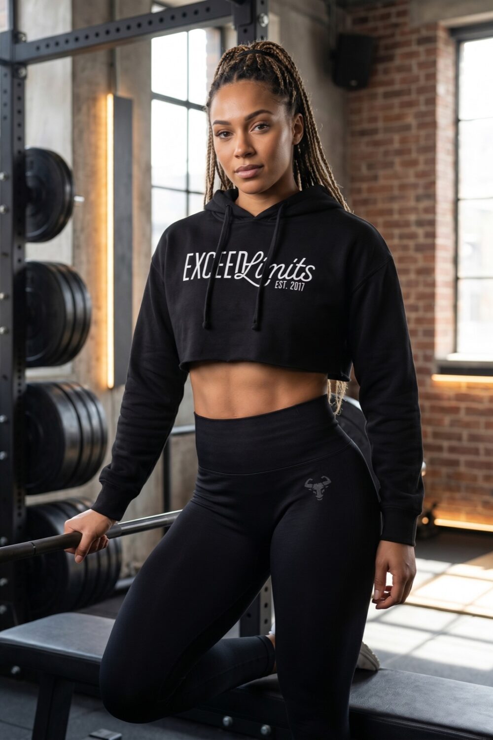 script-crop-hoodie Schwarz